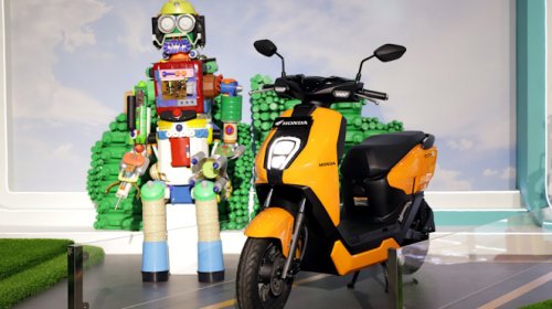 Terpopuler: Mobil Xiaomi Gerak Sendiri, Kutukan Marquez dan Diskon Motor Listrik Honda