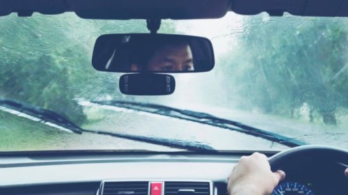 5 Kesalahan Fatal yang Masih Sering Dilakukan Pengemudi Berpengalaman di Jalan Raya