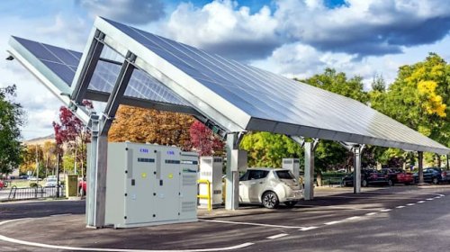 Kenapa Mobil Listrik Makin Diminati di Indonesia? Ini 7 Faktornya!