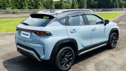 Suzuki Fronx: Paket Komplet di Kelas SUV Mungil Ketimbang Rivalnya