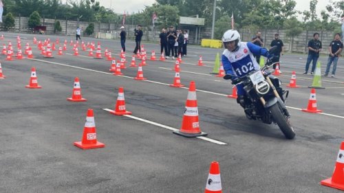 Mau Lulus Ujian SIM? Coba Dulu Latihan Versi Safety Riding Honda