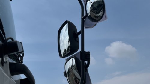 Terpopuler: Mitsubishi Grandis Baru, Kaca Spion Truk Ada Tiga