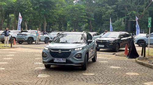 Terpopuler: Mobil Pendaki Gunung hingga Perang Harga
