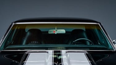 Cara Murah Bikin Mobil Klasik Terasa Seperti Baru: Ada Aksesoris Modern yang Wajib Kamu Punya