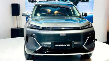 Meluncur Tahun Ini, Mobil PHEV Geely Sudah Bisa Dipesan
