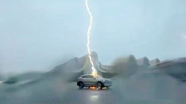 Begini Kondisi Mobil Listrik BYD Usai Tiga Kali Tersambar Petir