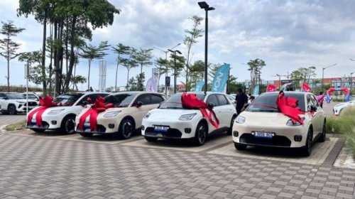 GAC Resmi Serahkan 225 Unit Pertama AION UT ke Konsumen Tanah Air