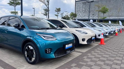 GAC Resmi Serahkan 225 Unit Pertama AION UT ke Konsumen Tanah Air