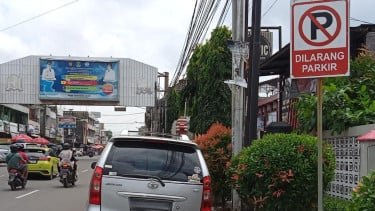 Berhenti Sebentar di Rambu Dilarang Parkir, Boleh atau Tetap Kena Tilang?