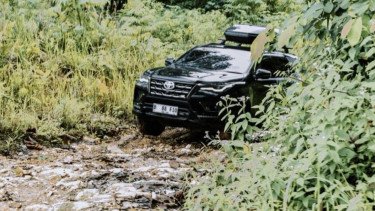 Toyota Fortuner Hadapi Medan Ekstrem Kalimantan
