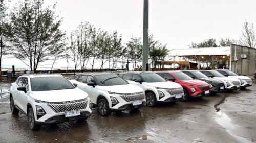 Terpopuler: Hybrid Jalan Jauh, Showroom Kekinian, dan Skutik Aman