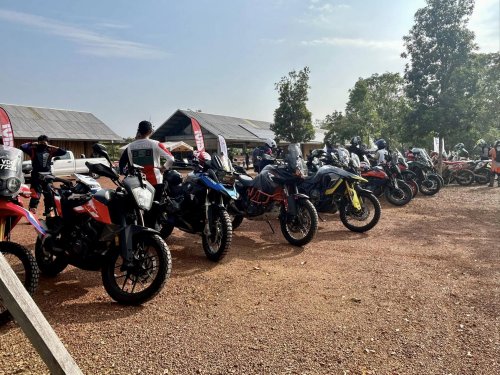 KEV Advenduro Tours Menawarkan Jelajah Atas Jalan dan Off-road
