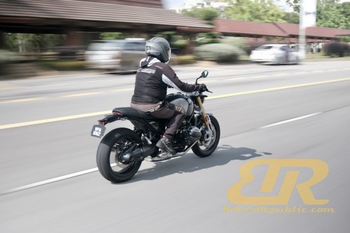 Tunggang Uji &amp; Ulasan BMW R 12 nineT (2025)