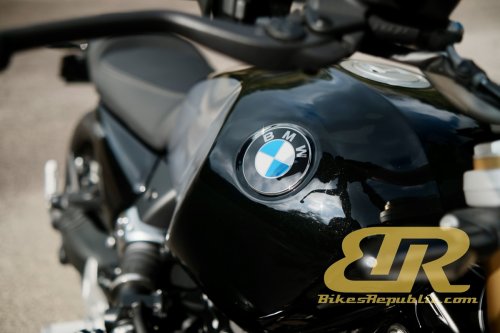 Tunggang Uji &amp; Ulasan BMW R 12 nineT (2025)
