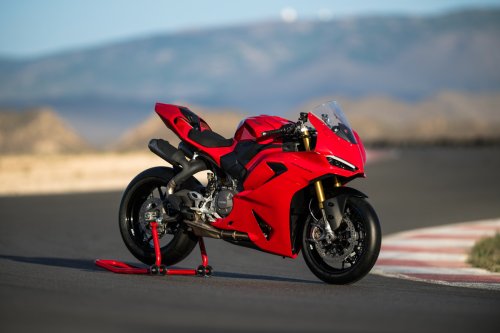 2025 Ducati Panigale V2 Arrives in Malaysia