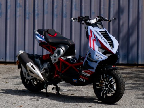 Italjet Dragster 300 Tiba di Malaysia dalam Versi Gresini dan Malossi