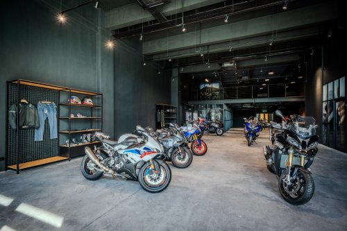 Chear Motorrad Lancar Bilik Pameran Baharu di Shah Alam