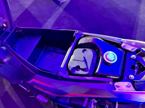 WMOTO EZ125i dan WMOTO Cruiser AMT 125i Dilancarkan