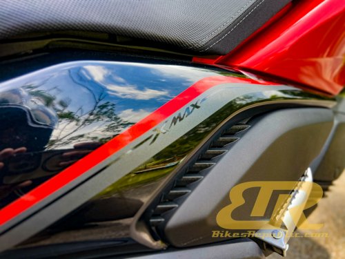 2025 YAMAHA XMAX 250 Test &amp; Review – Still Quick!