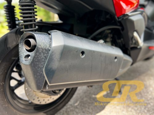 2025 YAMAHA XMAX 250 Test &amp; Review – Still Quick!