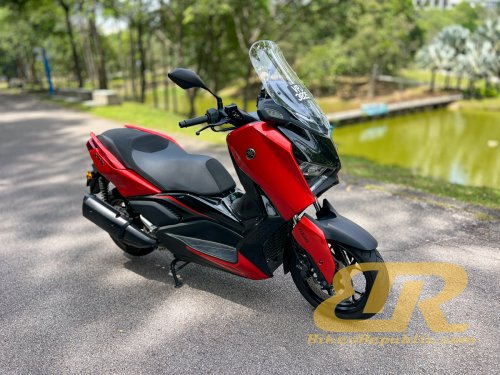 2025 YAMAHA XMAX 250 Test &amp; Review – Still Quick!