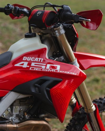 Gambar-gambar Ducati Desmo450 EDS Enduro Didedahkan