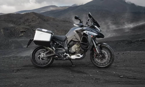 Program ‘Custom’ Ducati Factory Made dimulakan untuk Multistrada V4