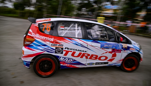 Sirkuit Si Jalak Harupat Bandung Membara, 11 Pembalap Wanita Cantik Beraksi di Kejurnas Sprint Rally 2025