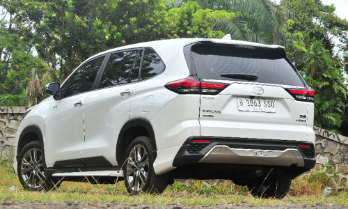 Duel SUV Hybrid, Toyota Innova Zenix Hybrid vs Chery Tiggo 8 CSH, Mana Lebih Unggul?