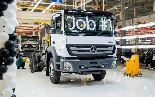 Investasi Rp 500 Miliar, Pabrik Truk Daimler di Cikarang Resmi Dibuka