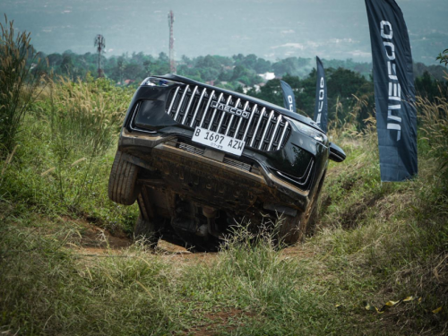 Uji Ketangguhan Jaecoo J8 AWD di Trek Off-road, Efortless Tanpa Batas, Pelototi Foto-foto Ekstremnya!a!
