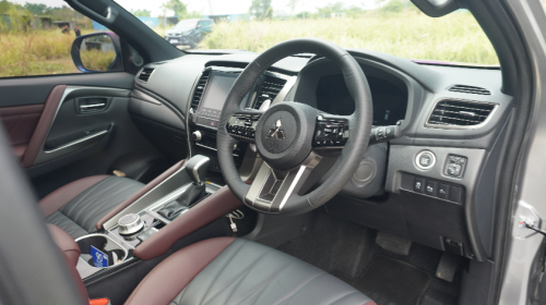 SUV Premium 4WD Memanas, Ada Jaecoo J8 AWD, Mitsubishi Pajero Sport 4x4 dan Toyota Fortuner 4x4, Mana Lebih Oke di Medan Off-road?