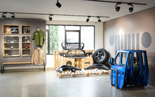 Jeep Lounge Pertama di Kawasan PIK Resmi Dibuka, Ada Layanan Free Check-up & Service 1 Tahun