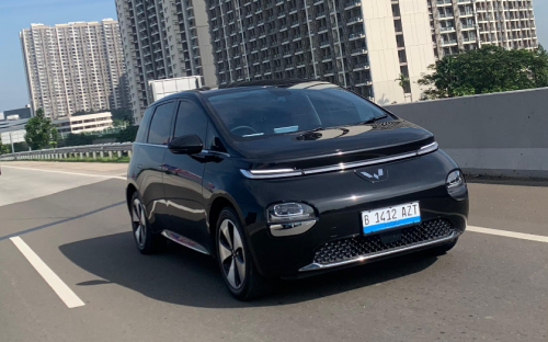 Cerita Makan Siang di Empal Gentong Cirebon dengan Wuling Cloud EV, Butuh Biaya Listrik Segini Aja