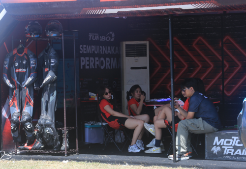 Galeri Foto: Pertamax Turbo Drag Bike 2025 di Sirkuit Lanud Gading Wonosari