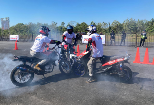 Galeri Foto: Pertamax Turbo Drag Bike 2025 di Sirkuit Lanud Gading Wonosari