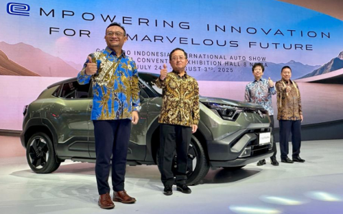 eVitara Resmi Diperkenalkan di GIIAS 2025, Suzuki Masuki Era Mobil Listrik Mulai 2026