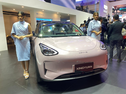 Nggak Cuma Satu, Gelly Pamerkan Tiga Model Global di GIIAS 2025, Siap Mengaspal di Indonesia?