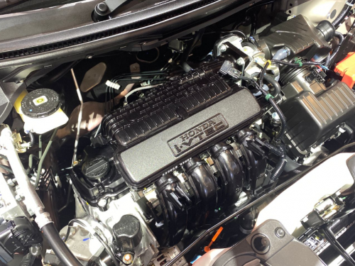 Pantesan LCGC Dikenal Mobil Badak, Ternyata Ada Oli Mesin Khususnya