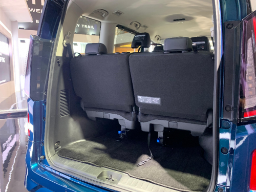 Adu Spesifikasi Van Hybrid : All New Nissan Serena e-Power vs Honda Step WGN e:HEV