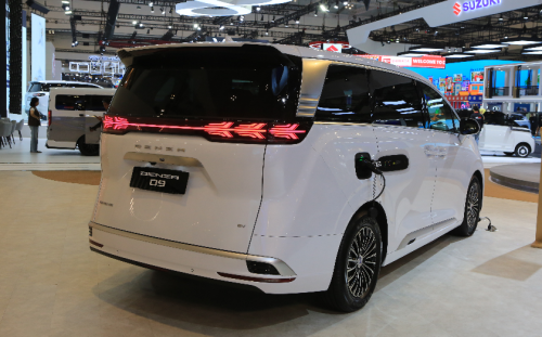 Baru Satu Semester, Denza D9 Sudah Terjual 6.200 Unit, Apa Sih Hebatnya?