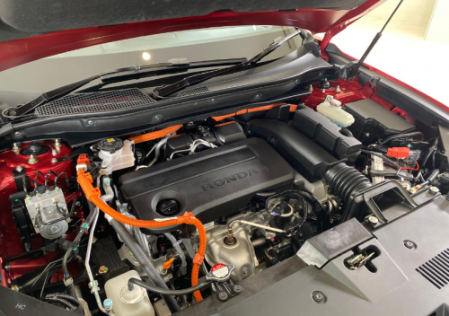 Duel Sengit Medium SUV Hybrid: Honda CR-V e:HEV vs Nissan X-Trail e-Power, Lebih Oke Mana?