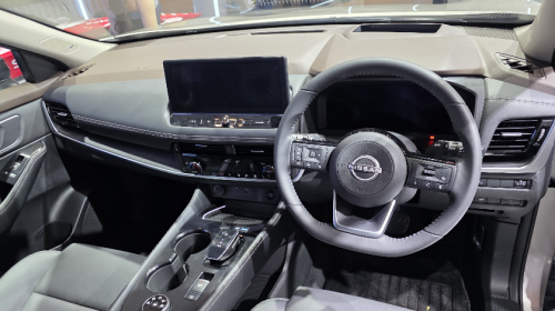 Duel Sengit Medium SUV Hybrid: Honda CR-V e:HEV vs Nissan X-Trail e-Power, Lebih Oke Mana?