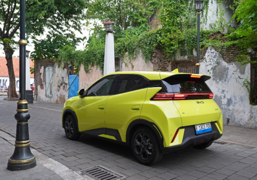 Komparasi Panas: Benarkah BYD Atto 1 Lebih Oke Dibanding Wuling BinguoEV? Ini Penjelasannya