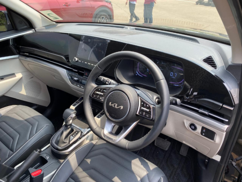 POV Kenalan Sama Kia Carens, Medium MPV Harga 400 Jutaan Fitur Seabrek