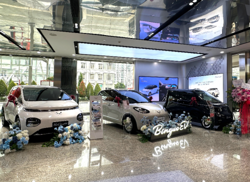 Unik, Wuling dan MG Resmikan Dealer Berkonsep Satu Atap Bersaudara di Kelapa Gading