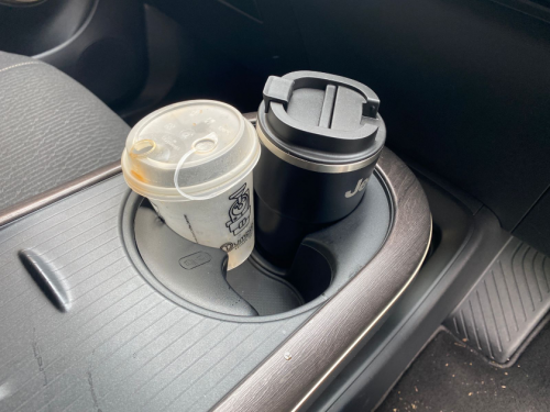 6 Tips Saat Terjebak Kemacetan Parah, Biar Nggak Bete