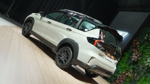 Suzuki New XL7 Hybrid Alpha Kuro, Produk Lokal yang Tampil Lebih Fresh dan Elegan