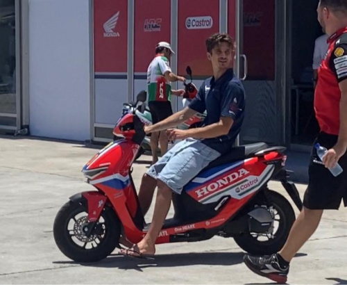 Sirkut Mandalika Panas Sob, Mulai Trek Sampai Belakang Paddock MotoGP, Ini Foto-fotonya