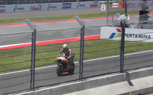 Pembalap 20 Tahun Fermin Aldeguer Lengkapi 4 Juara Berbeda di MotoGP Mandalika 2025